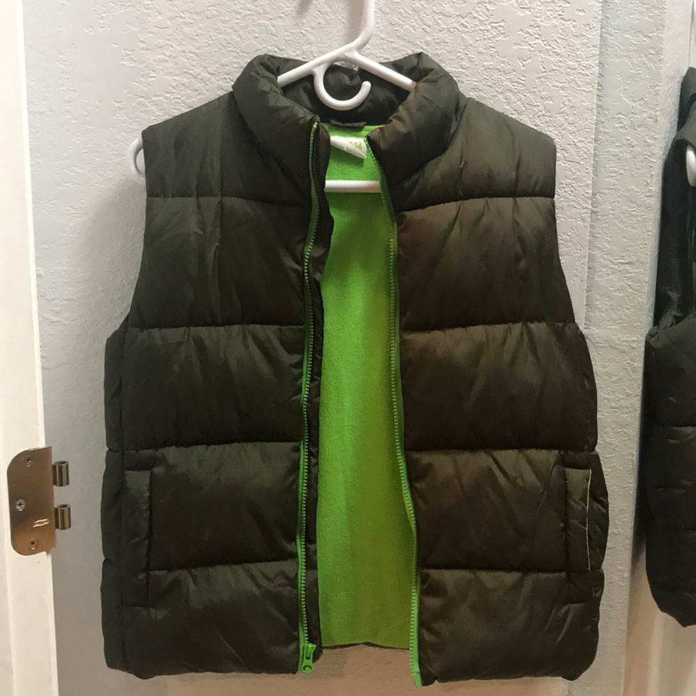 Large kids vest with pockets